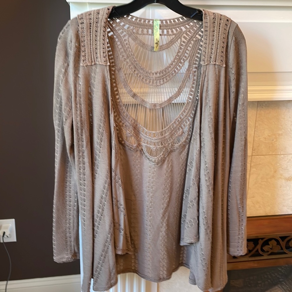 BELLA LONG SLEEVE DECORATIVE CARDIGAN